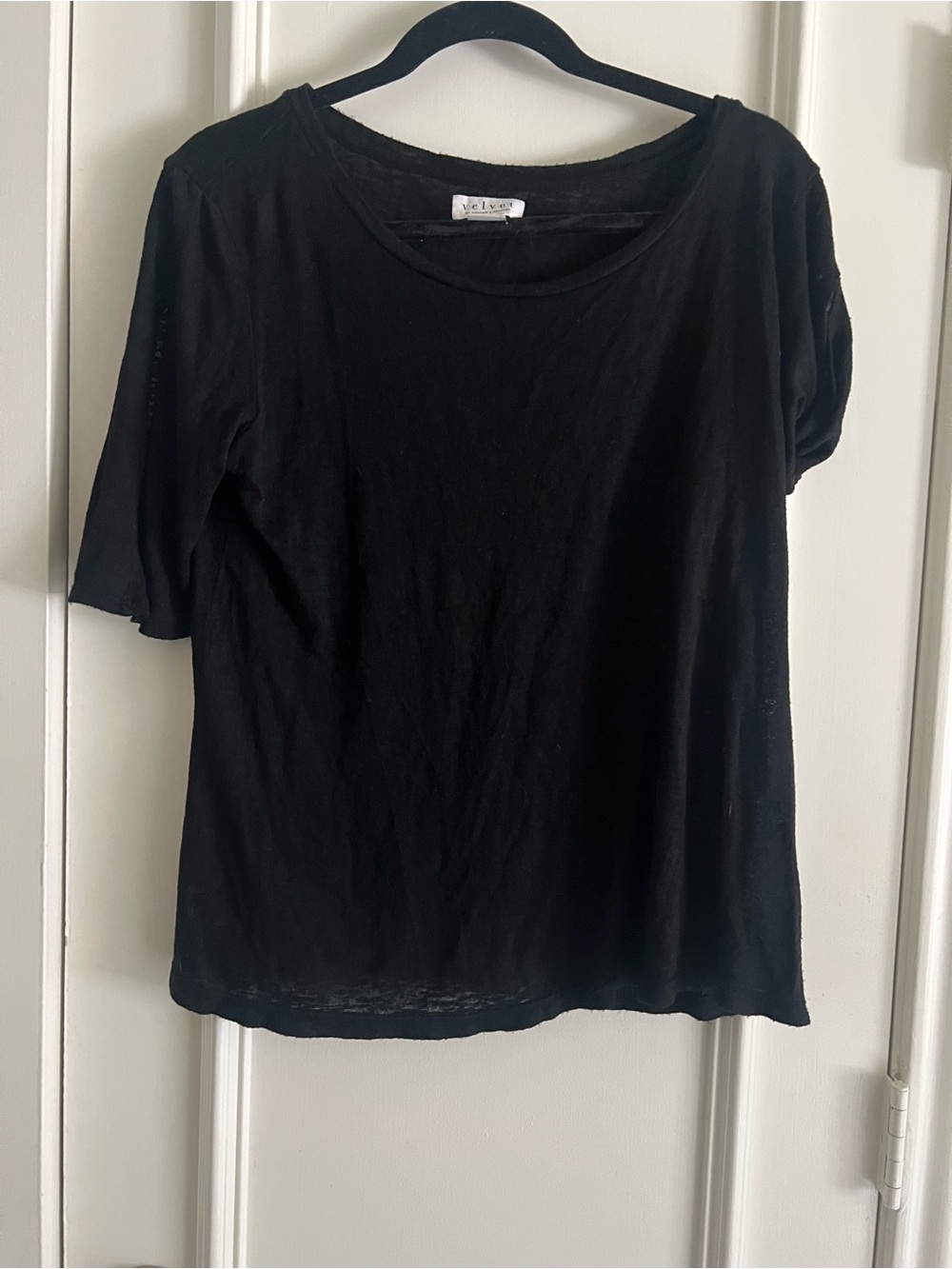 Velvet by Graham & Spencer Black Short Sleeve Lightweight Tee